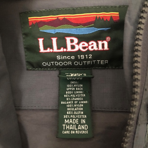 LL Bean Womans Medium Nylon Outdoors Jacket Hooded - Perfect for Spring! - Picture 5 of 8